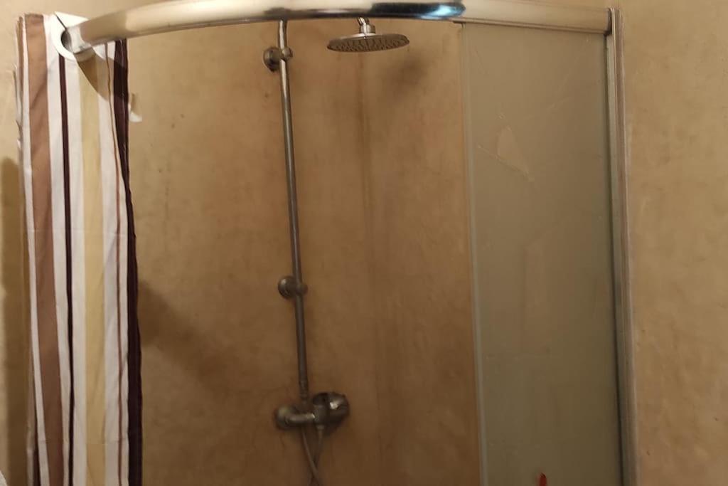 Charmant Appartement Dans Un Quartier Chic Et Calme Marrakesh Exterior foto